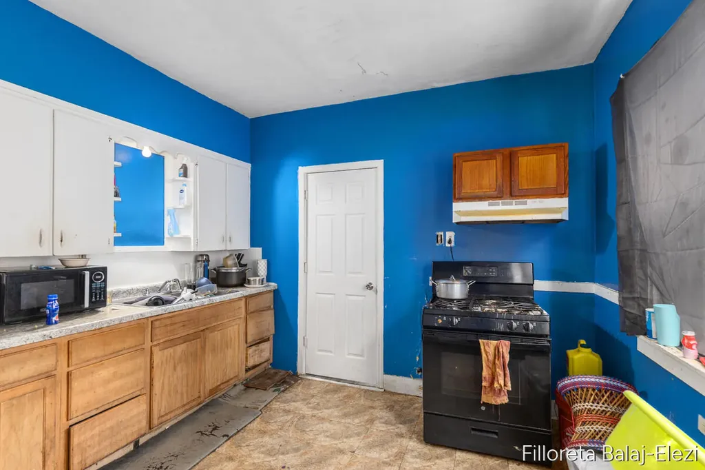 627 Watkins Street SE Grand Rapids City MI 49507