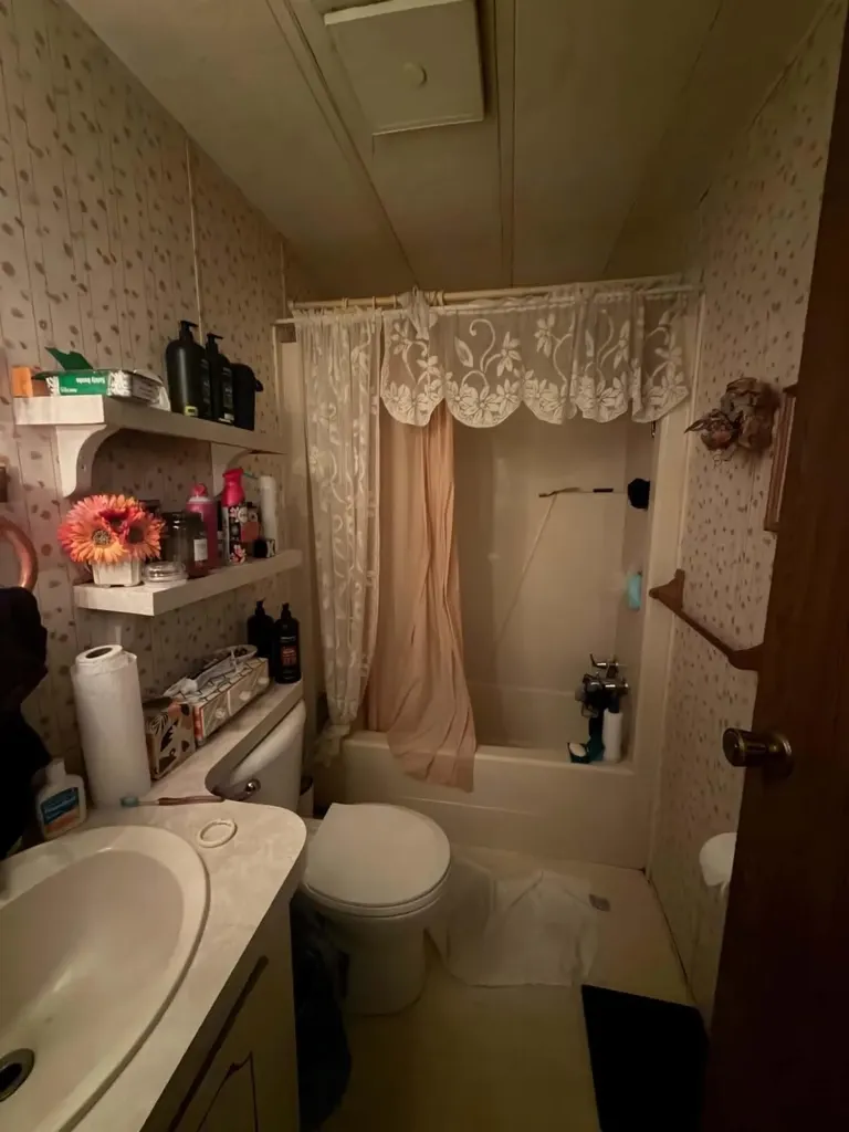 1175 Calgary Drive Norton Shores City MI 49444