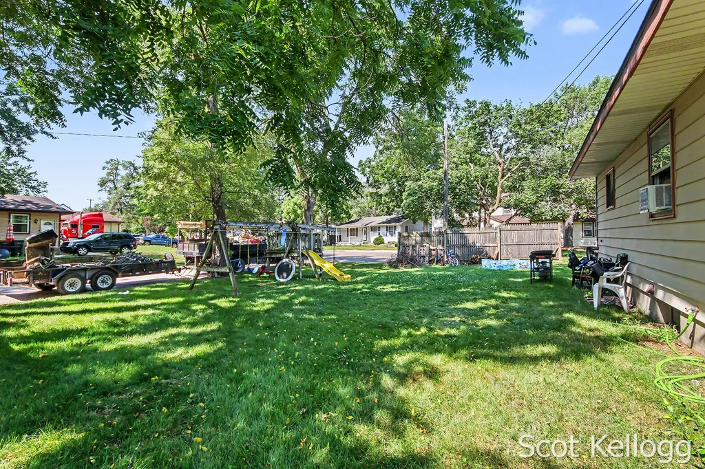 1330-1332 36th Street SW Wyoming City MI 49509