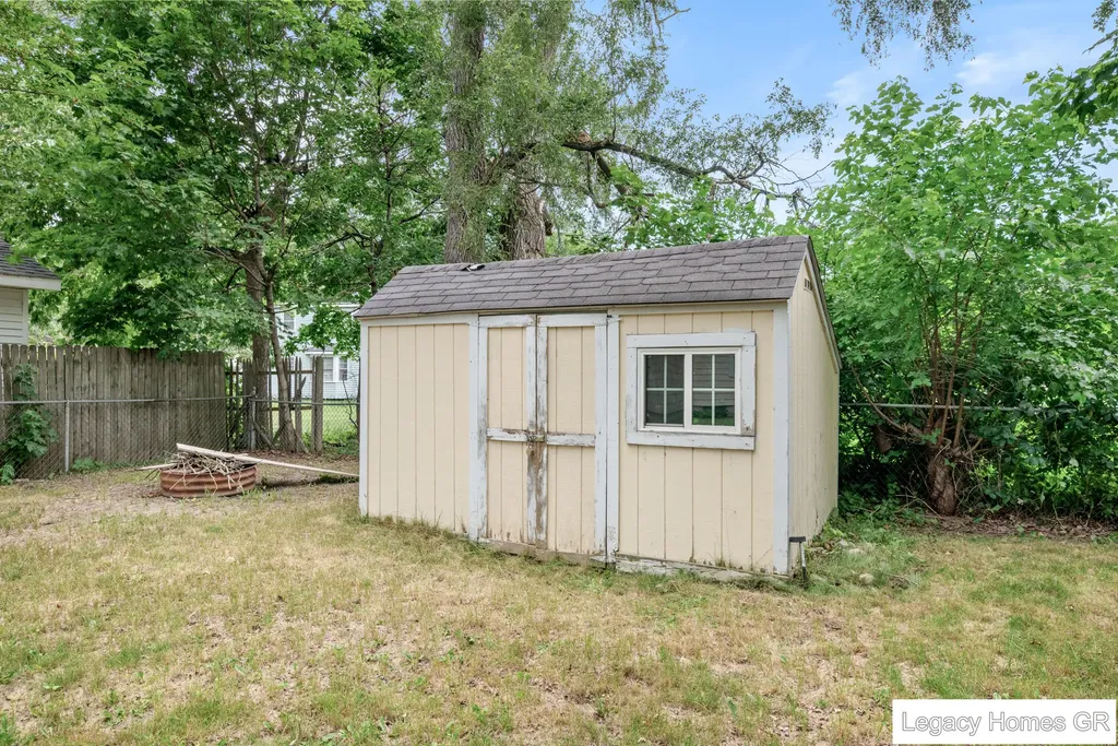 4250 Illinois Avenue SW Wyoming City MI 49509