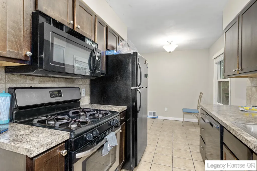 4250 Illinois Avenue SW Wyoming City MI 49509