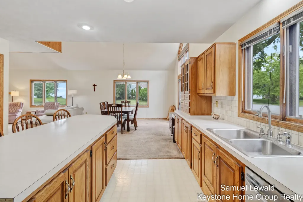 4551 Springmont Drive SE Kentwood City MI 49512