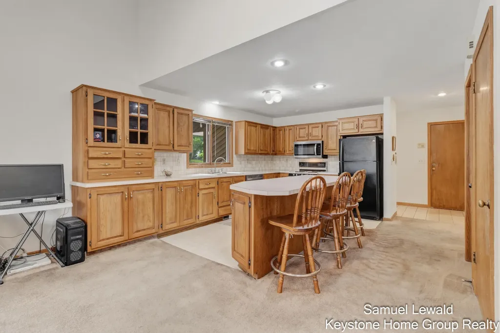 4551 Springmont Drive SE Kentwood City MI 49512