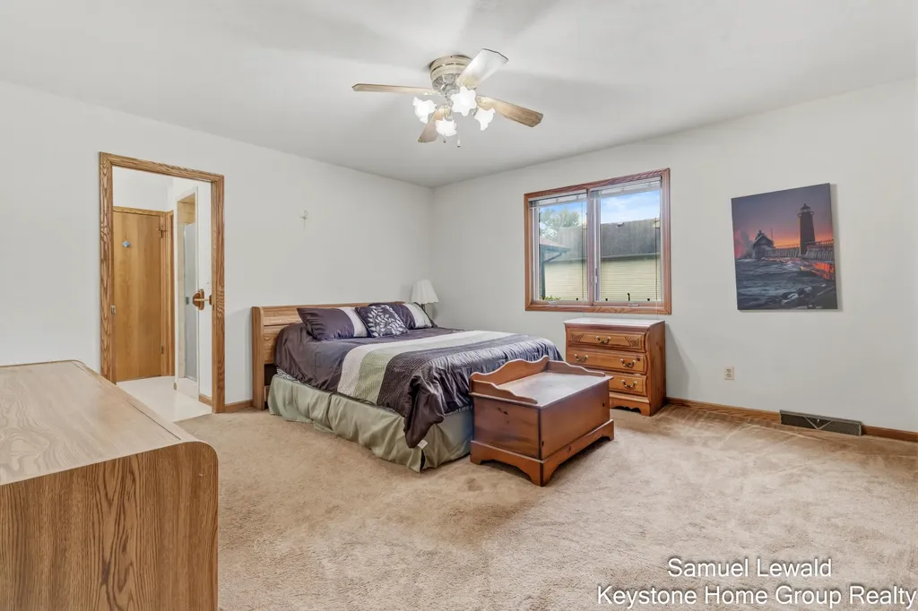 4551 Springmont Drive SE Kentwood City MI 49512