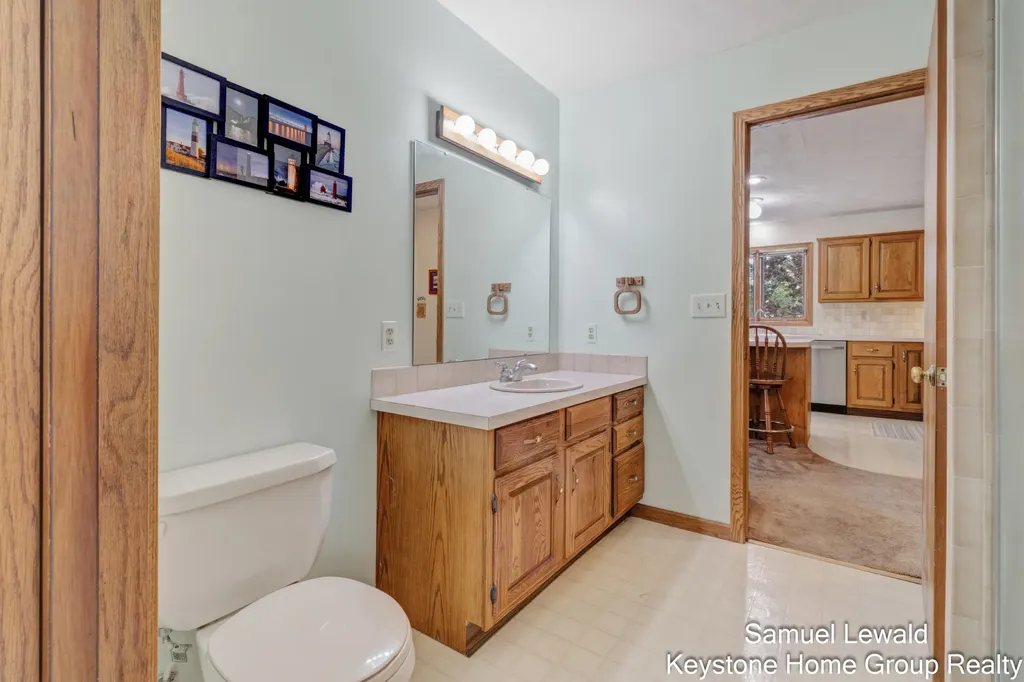 4551 Springmont Drive SE Kentwood City MI 49512