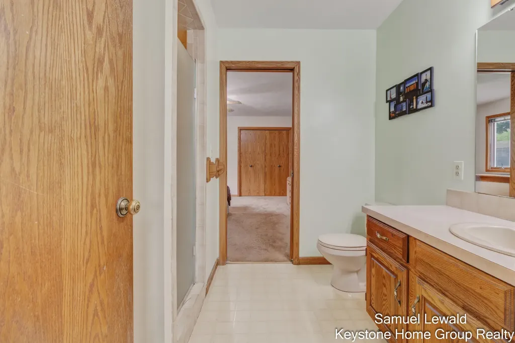 4551 Springmont Drive SE Kentwood City MI 49512