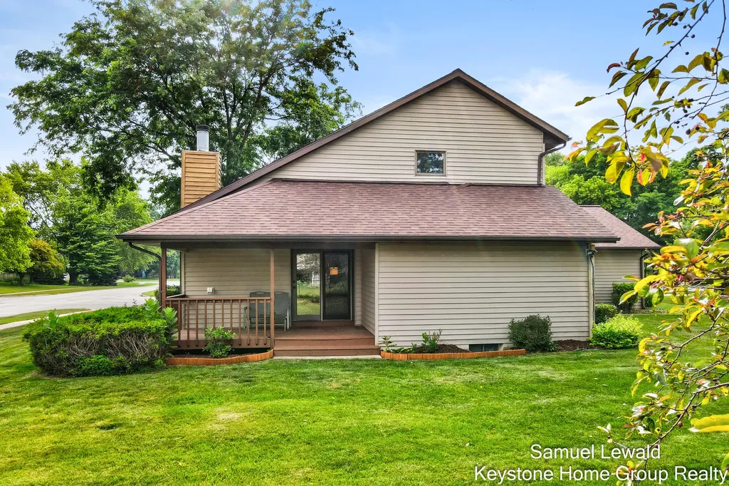 4551 Springmont Drive SE Kentwood City MI 49512