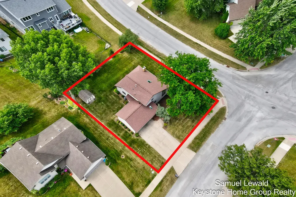 4551 Springmont Drive SE Kentwood City MI 49512