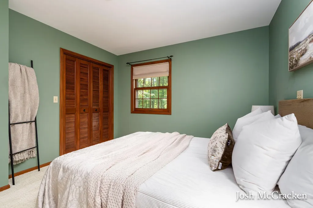 2894 Gulliford Drive SE Lowell Charter Township MI 49331