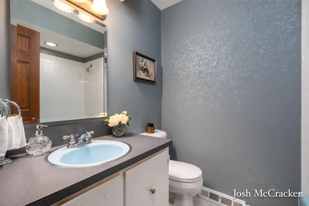 2894 Gulliford Drive SE Lowell Charter Township MI 49331