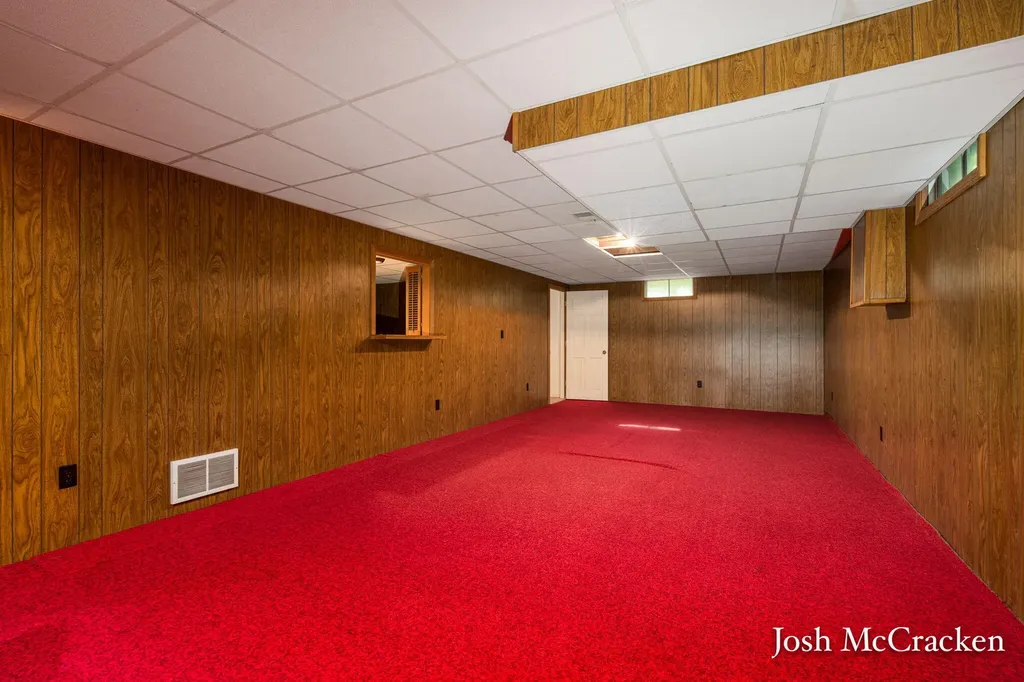 2894 Gulliford Drive SE Lowell Charter Township MI 49331