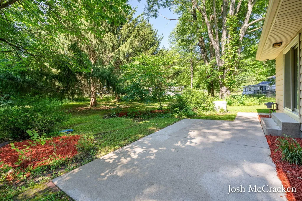 2894 Gulliford Drive SE Lowell Charter Township MI 49331