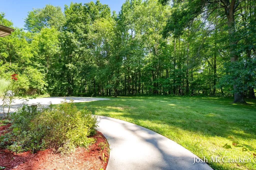 2894 Gulliford Drive SE Lowell Charter Township MI 49331