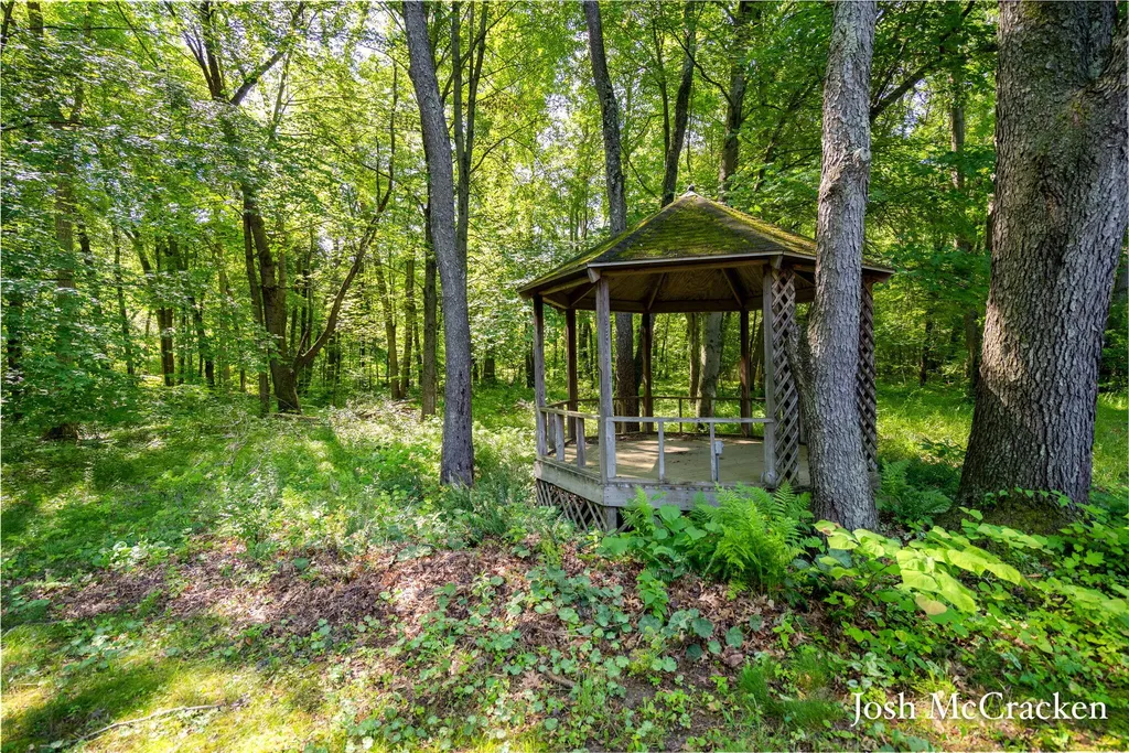 2894 Gulliford Drive SE Lowell Charter Township MI 49331