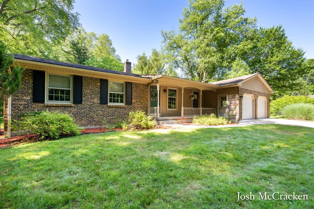 2894 Gulliford Drive SE Lowell Charter Township MI 49331