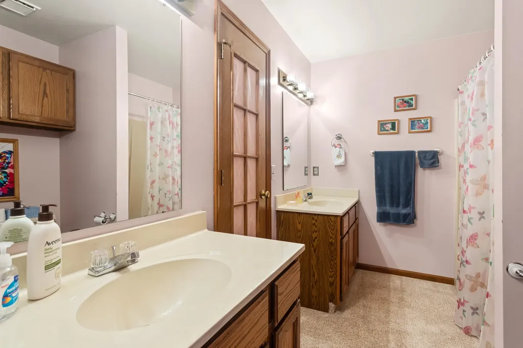2271 Southgate Drive SE Kentwood City MI 49508