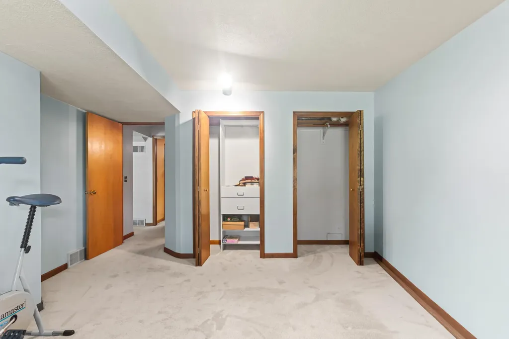 2271 Southgate Drive SE Kentwood City MI 49508