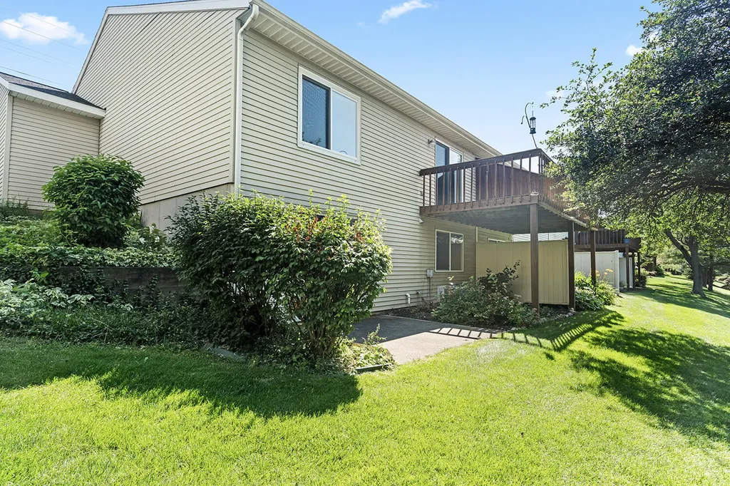 2271 Southgate Drive SE Kentwood City MI 49508
