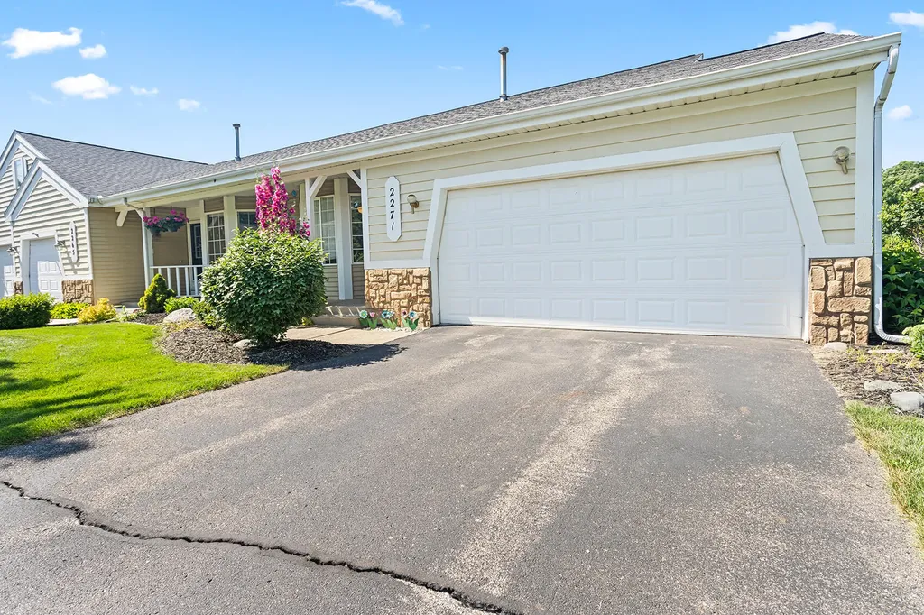 2271 Southgate Drive SE Kentwood City MI 49508