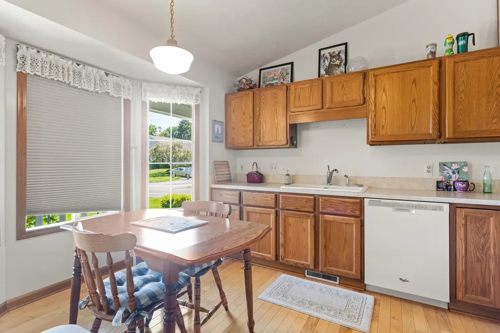 2271 Southgate Drive SE Kentwood City MI 49508