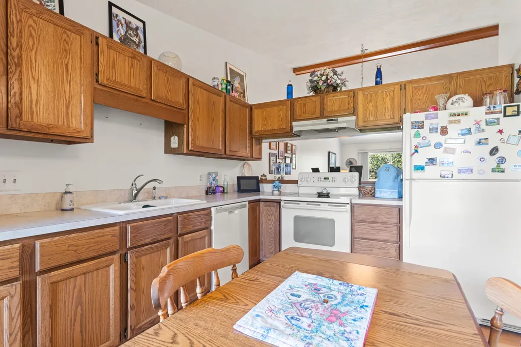2271 Southgate Drive SE Kentwood City MI 49508
