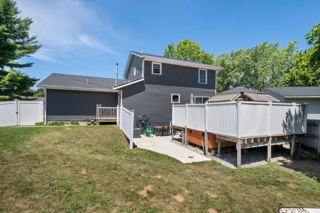 4364 Heritage Drive Georgetown Charter Township MI 49426