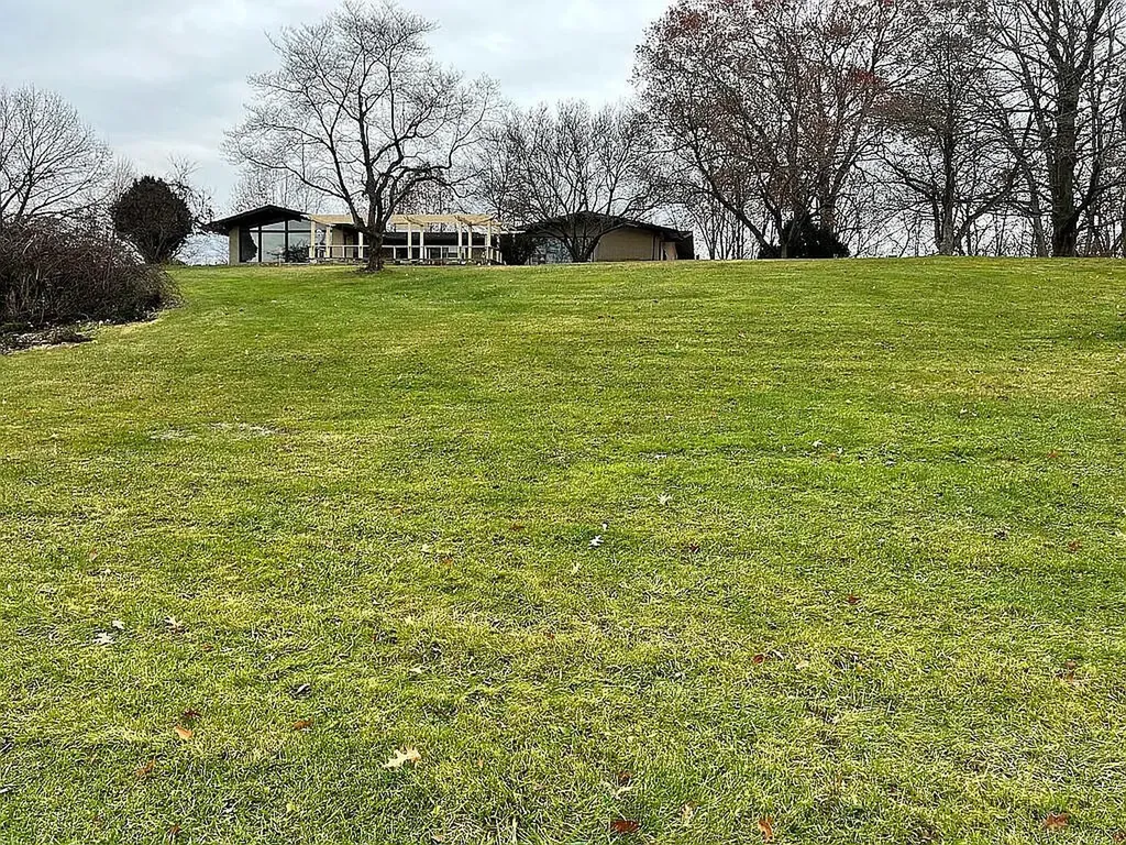 6530 Paw Paw Avenue Coloma Charter Township MI 49038