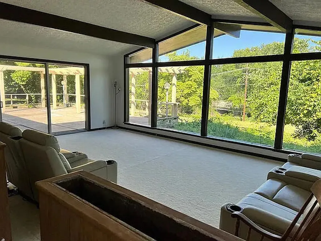 6530 Paw Paw Avenue Coloma Charter Township MI 49038