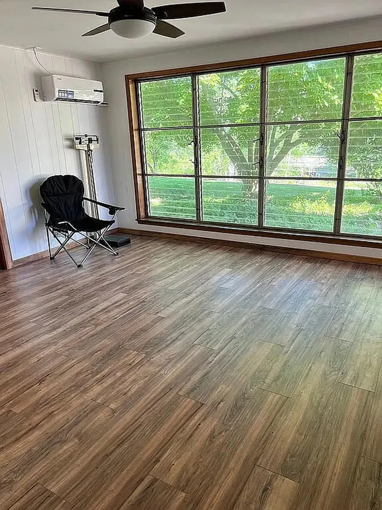 6530 Paw Paw Avenue Coloma Charter Township MI 49038