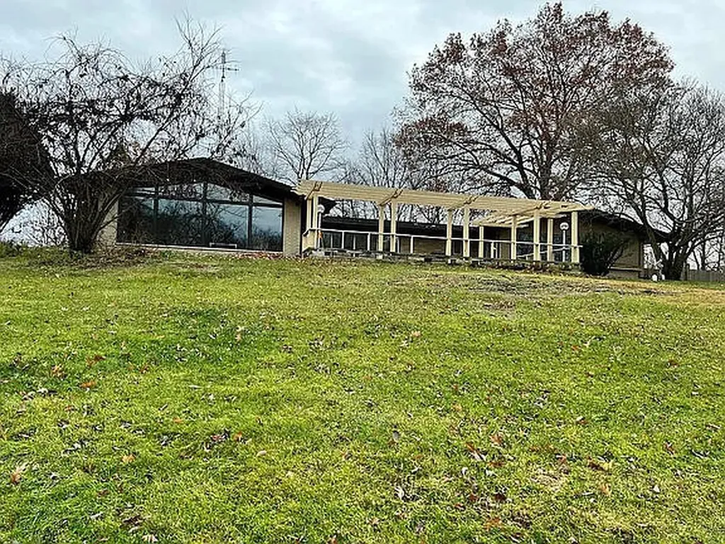 6530 Paw Paw Avenue Coloma Charter Township MI 49038