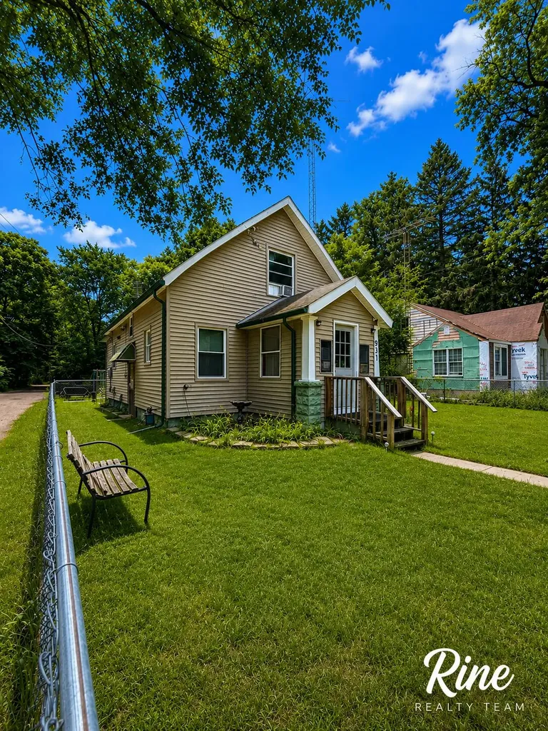 931 Jennings Avenue Benton Harbor City MI 49022