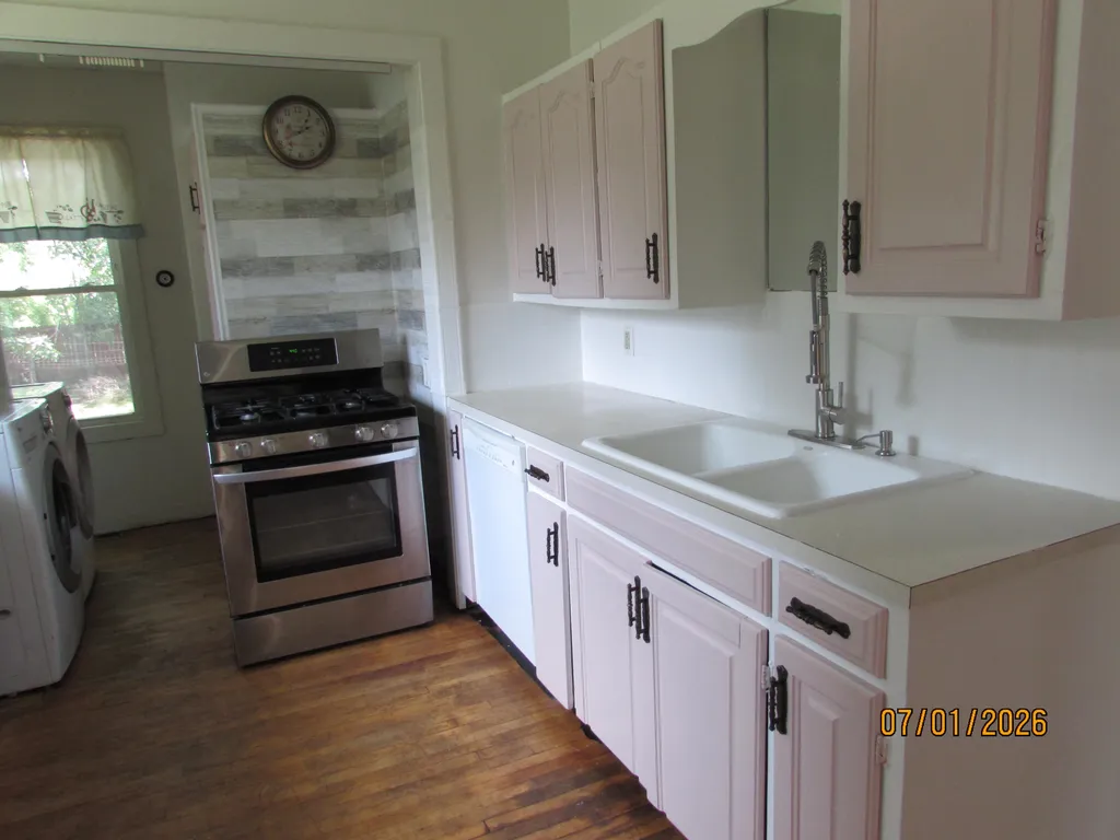 2257 Wyoming Avenue SW Wyoming City MI 49519