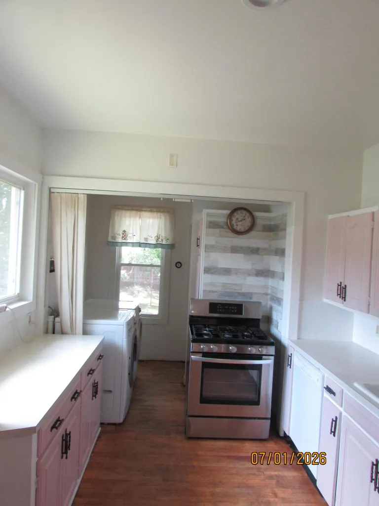2257 Wyoming Avenue SW Wyoming City MI 49519