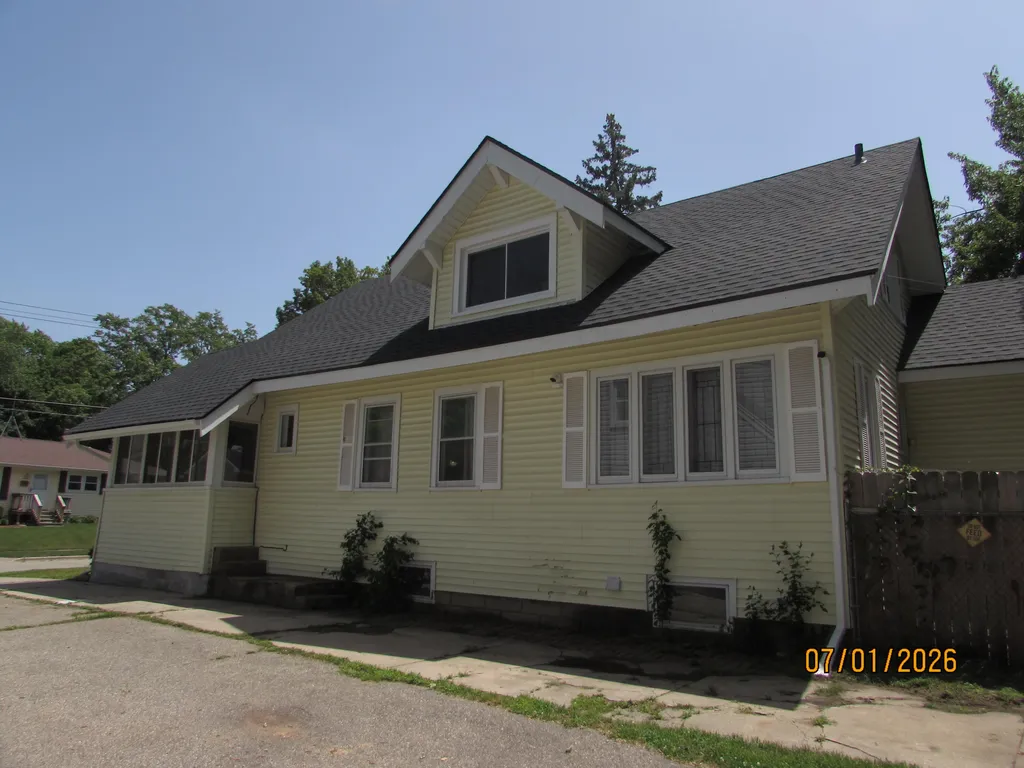 2257 Wyoming Avenue SW Wyoming City MI 49519