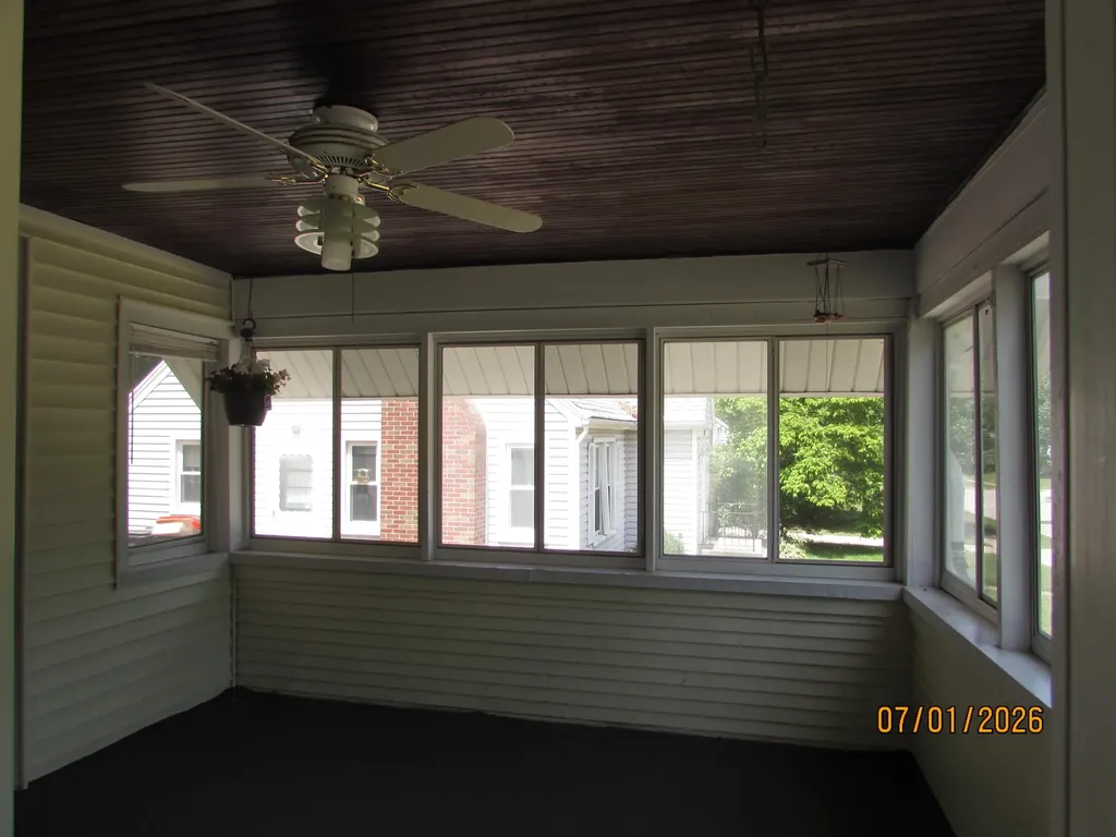 2257 Wyoming Avenue SW Wyoming City MI 49519