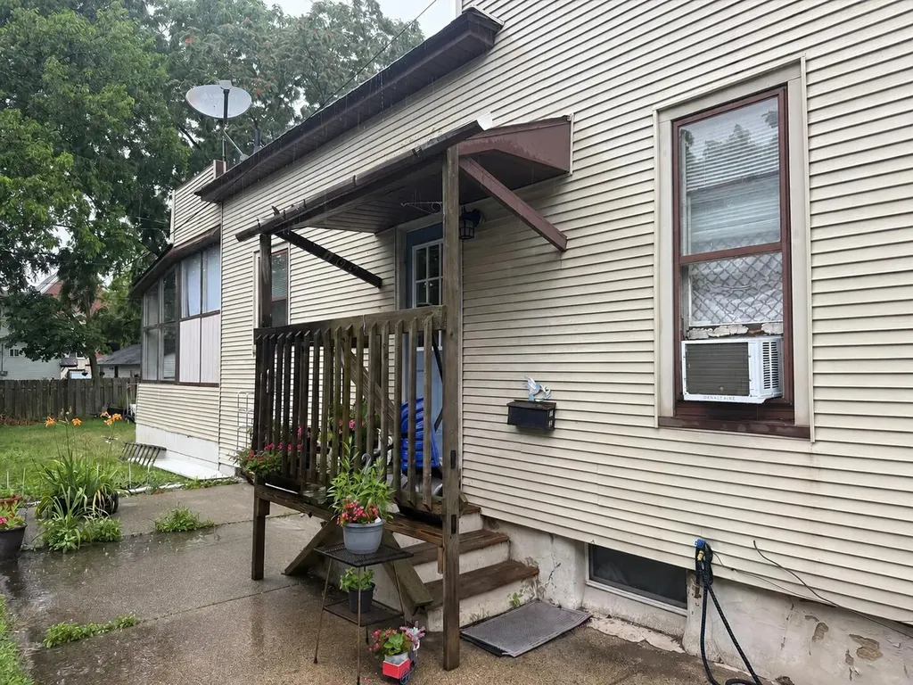 169 W 17th Street Holland City MI 49423