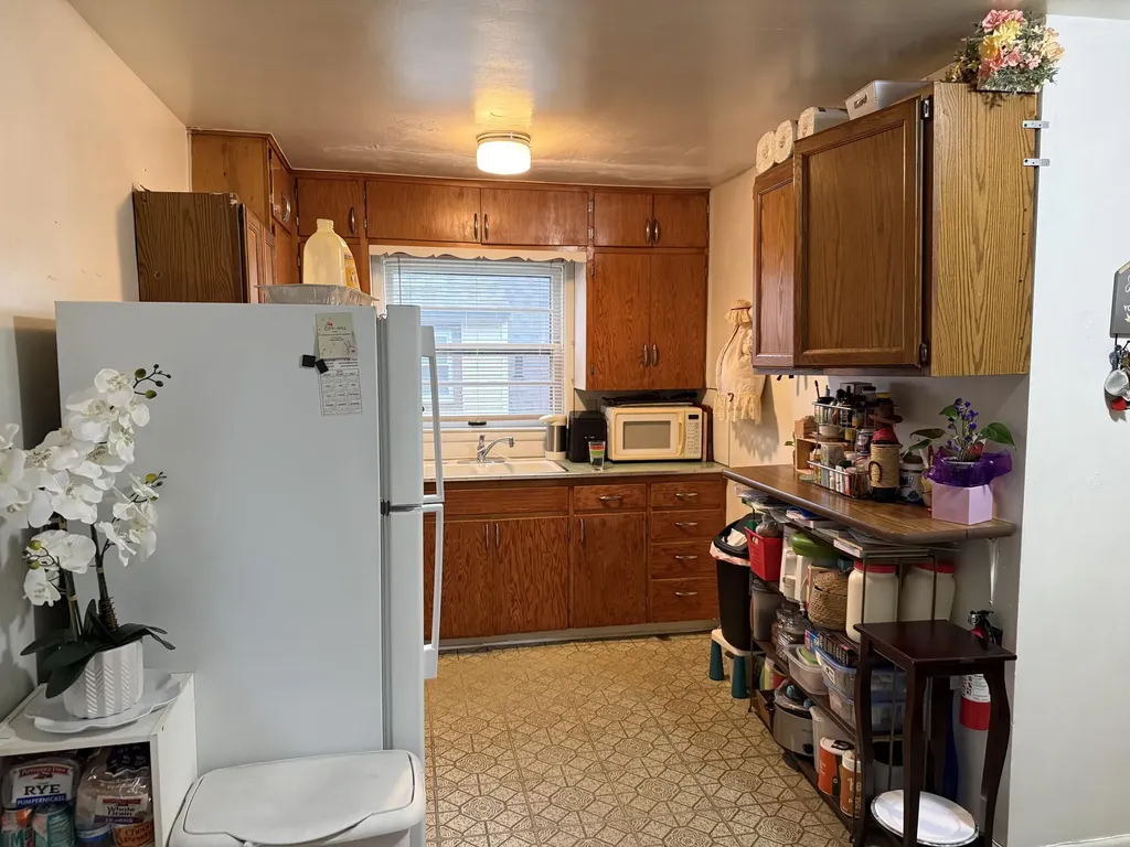 169 W 17th Street Holland City MI 49423