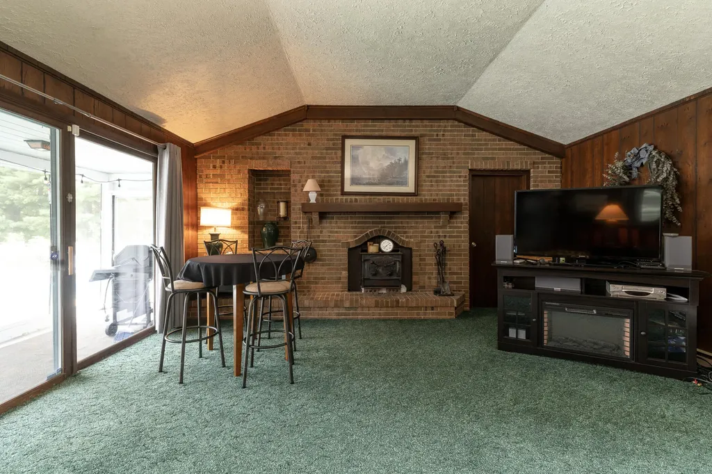 55081 Buckhorn Road Park Township MI 49093