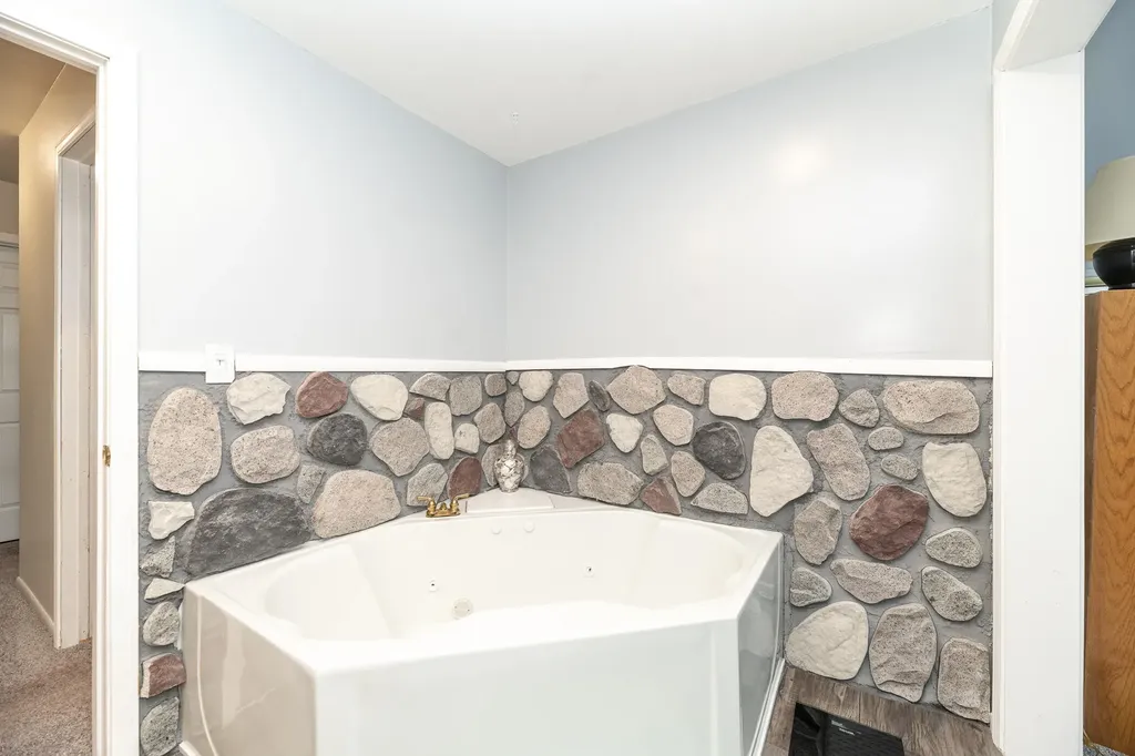 55081 Buckhorn Road Park Township MI 49093