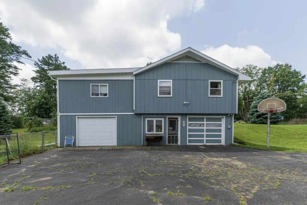 55081 Buckhorn Road Park Township MI 49093