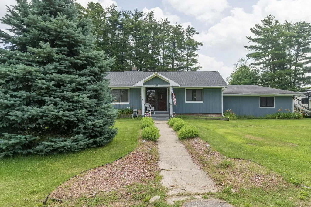 55081 Buckhorn Road Park Township MI 49093