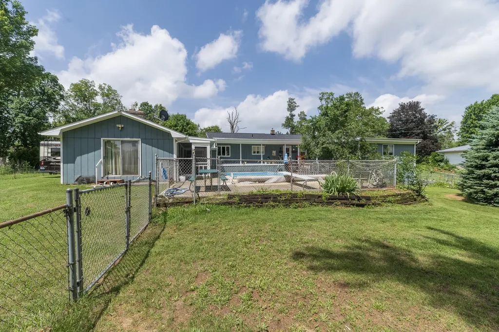 55081 Buckhorn Road Park Township MI 49093