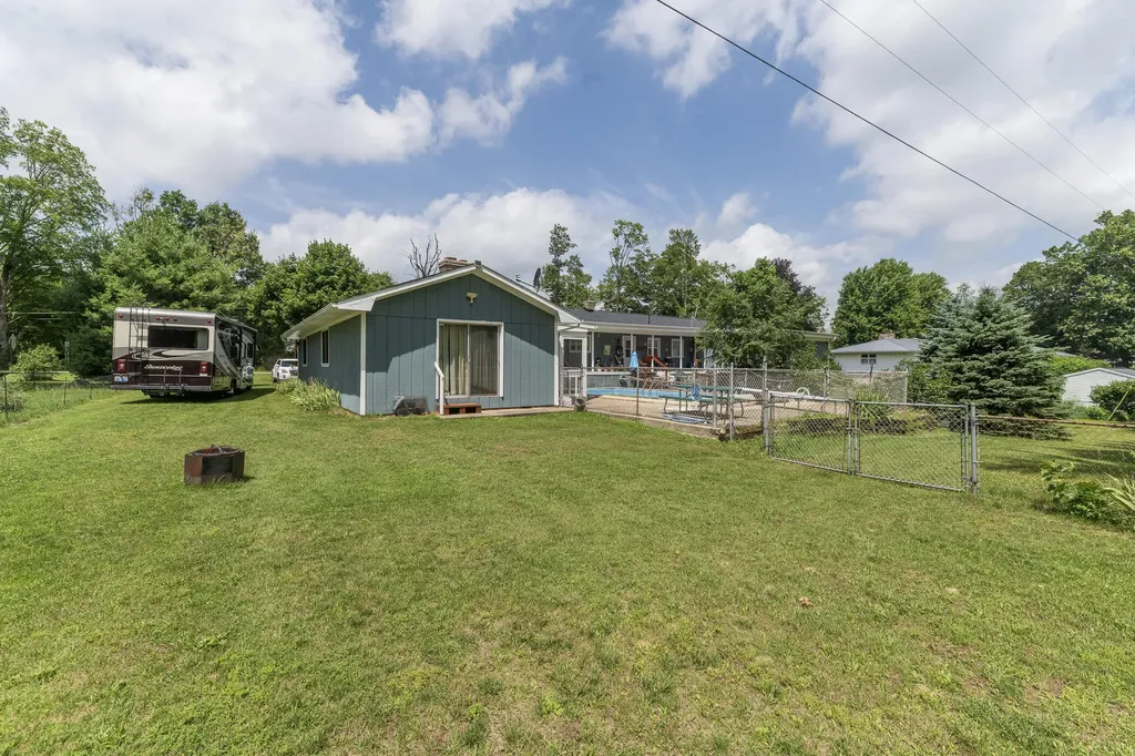 55081 Buckhorn Road Park Township MI 49093