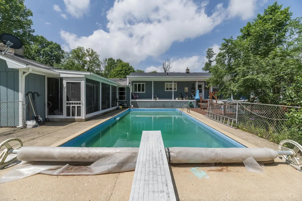 55081 Buckhorn Road Park Township MI 49093
