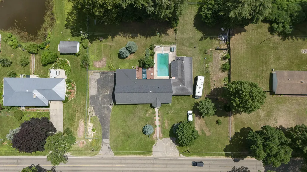 55081 Buckhorn Road Park Township MI 49093