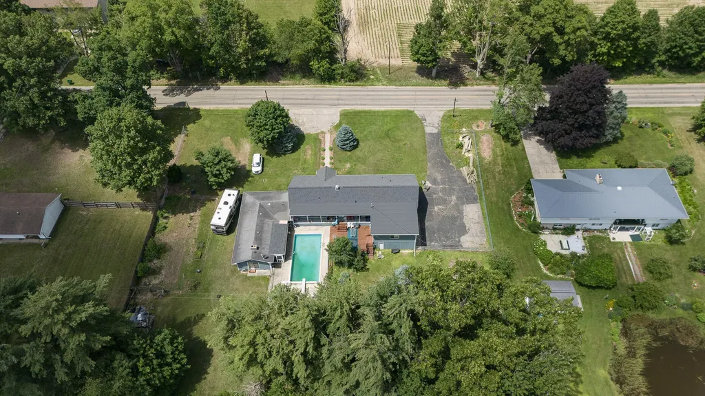 55081 Buckhorn Road Park Township MI 49093