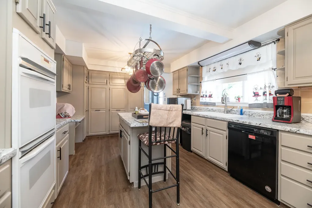 55081 Buckhorn Road Park Township MI 49093