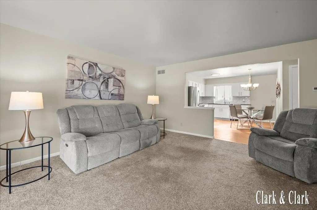 5777 Leisure S Drive SE Kentwood City MI 49548