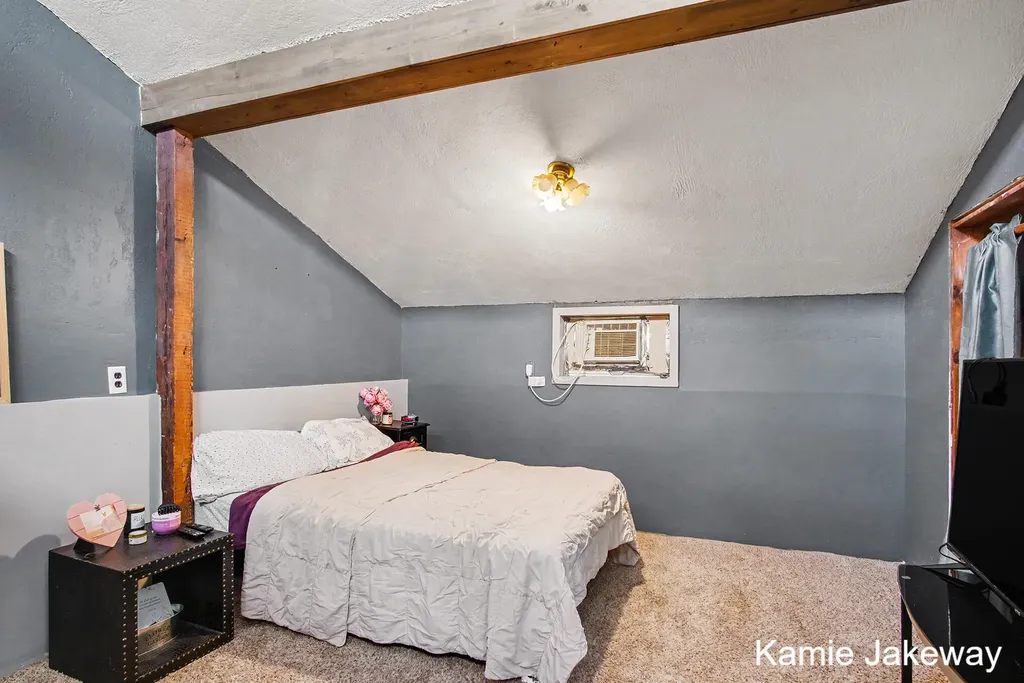 1406 S Lafayette Street Greenville City MI 48838