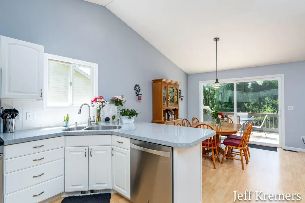 5286 Debbie Court SW Wyoming City MI 49418
